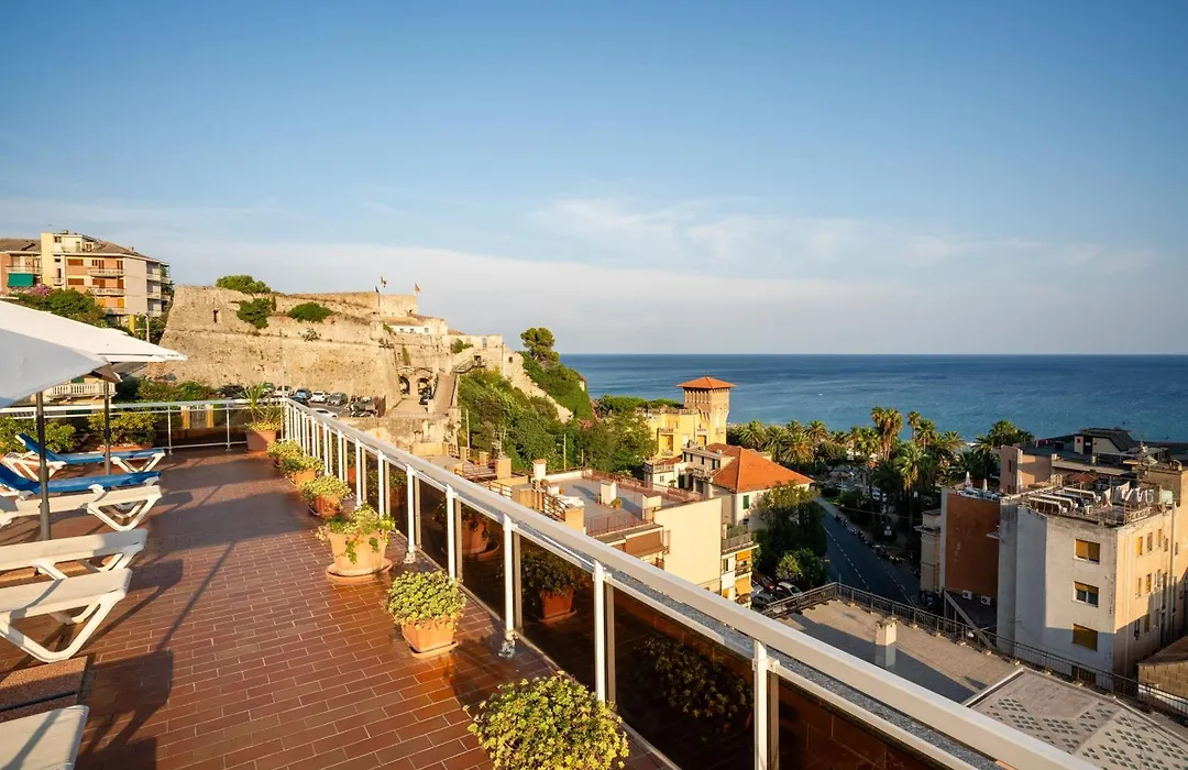 Hotel Careni Villa Italia-1